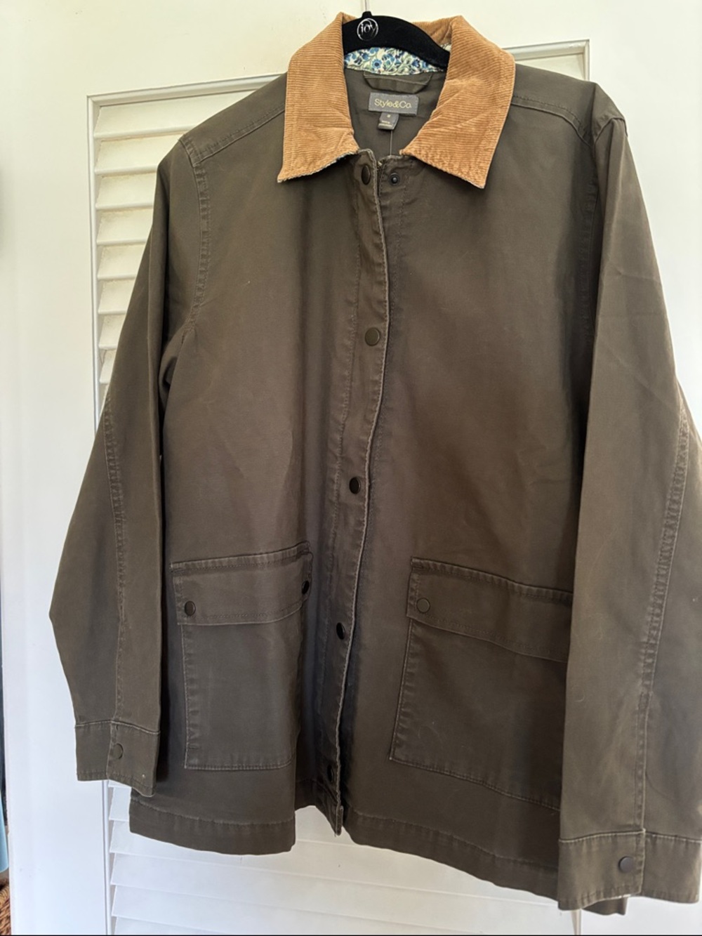 Women’s Barn Jacket, medium.  Olive Brown with Tan Corduroy Collar. Macy’s. NWT